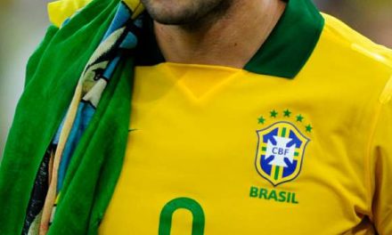 Fred, atacante da Seleção Brasileira, está frequentando igreja evangélica