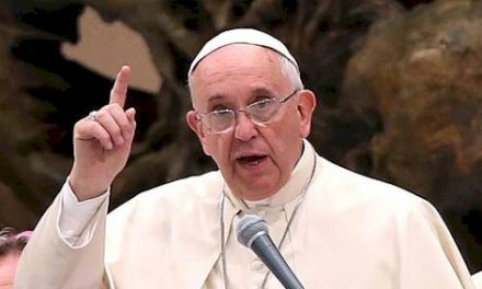 Papa Francisco diz temer Terceira Guerra Mundial e exorta cristãos a espalharem o Evangelho