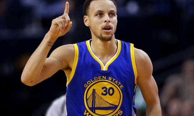 Stephen Curry testemunha fé em Jesus e usa sucesso na NBA para glorificar a Deus